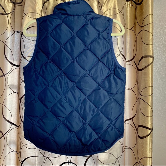 J CREW Navy Puffer Vest - Picture 2 of 8
